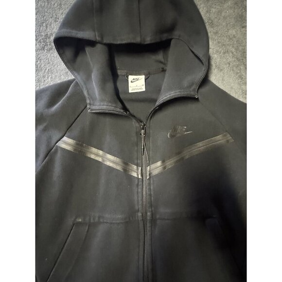 COPY - Nike Tech Fleece Full Zip Up Hoodie Jacket Sportswear Black Boys Youth … - Picture 2 of 8